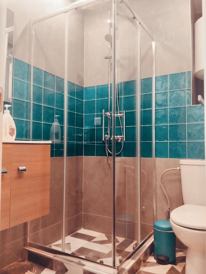Romeo Isimeriahomz Apartment Tesalonika Bagian luar foto