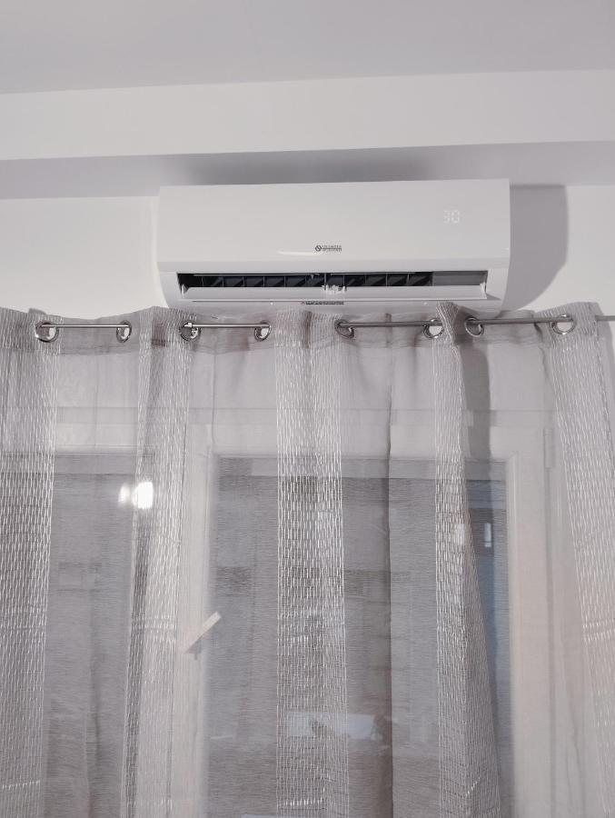 Romeo Isimeriahomz Apartment Tesalonika Bagian luar foto